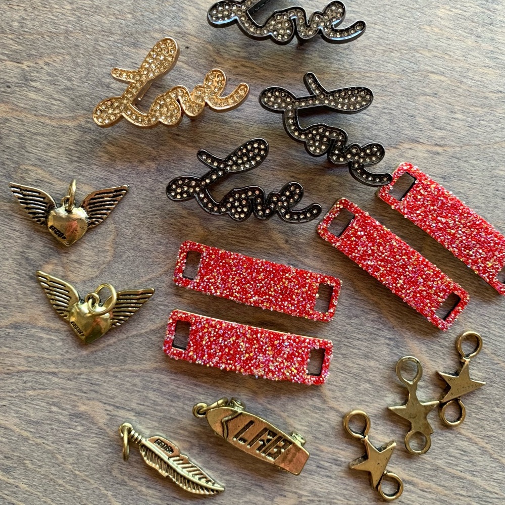 GOLDEN GOOSE SHOELACE CHARMS